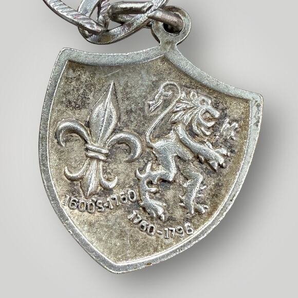 Vintage Sterling Silver Michigan Souvenir Charm Bracelet Bell Trading Post sz 7 - Picture 8 of 10